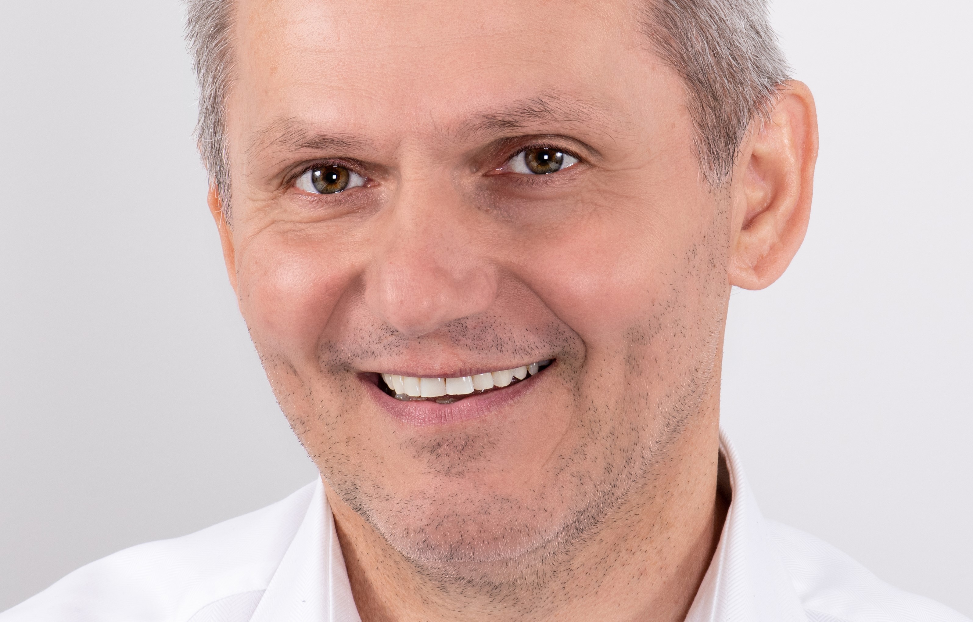 Peter_Tarina_wide.jpg Peter Tarina